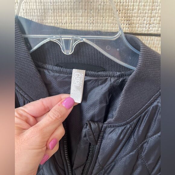 Athleta Girl Black Quilted Brainstorm Bomber Jacket Size 12 / Large Full Zip - Picture 4 of 7